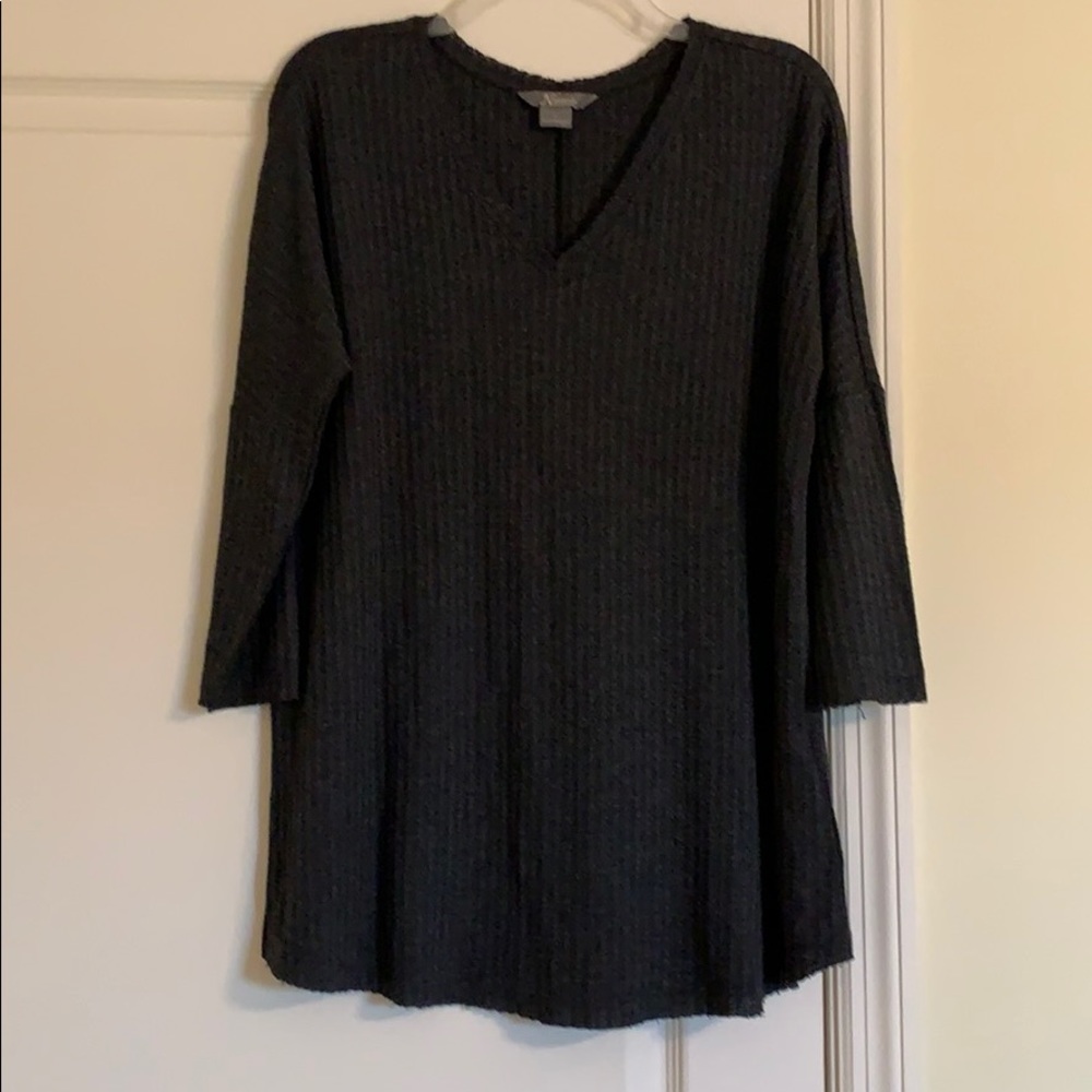 Natural Reflections V neck top